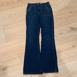 High-Rise Dark Blue Flare Jeans with Button-Trim Pockets Happily Grey size 0/24